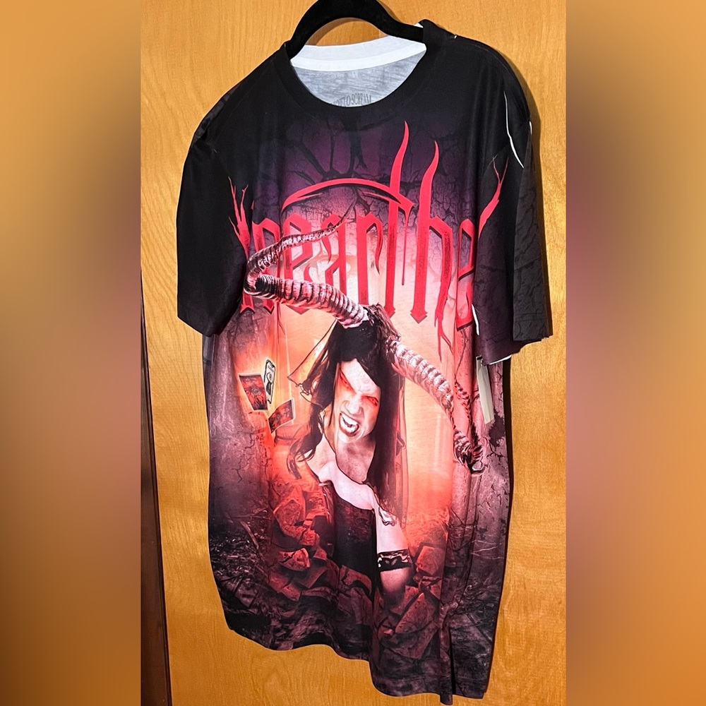 NWT HOWL-O-SCREAM T-Shirt